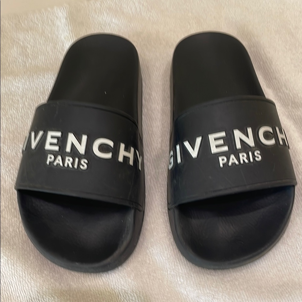 Givenchy Black Sandals with Minimalist Design